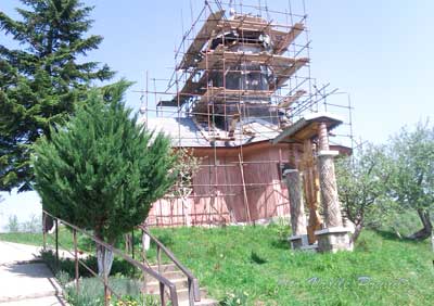 Manastirea DALHAUTI biserica de lemn 6