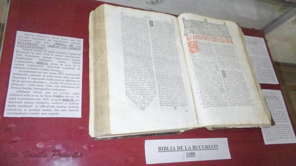  Sinaia PH Manastire muzeu - prima biblie in limba romana,dizabilitate , locuri accesibile persoane cu dizabilitati , destinatie de vacanta